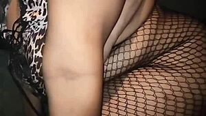 i'm watchin my slut wife gettin her pussy and ass stretched by this guy