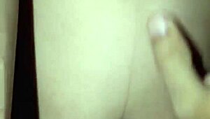 Bokep Indonesia Enjoying Beautiful Body In Rain