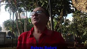 o negão arrombou a bucetinha da vovó no motor home