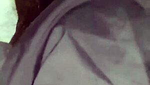 在机场厕所射在她白屁股上！