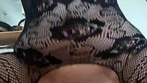 Coreana Gemendo Alto em Vídeo Íntimo e Quente