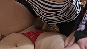 操曲线女友嘴毛屄 大屁股熟女女同假屌狂欢