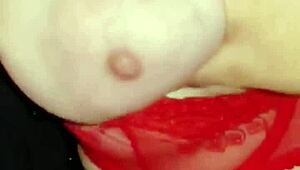 在机场厕所射在她白屁股上！