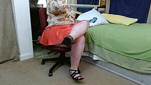 calf shaking fetish video