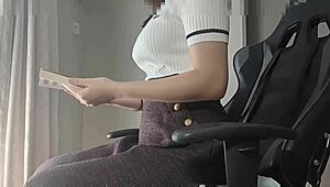 Reading at home, got so horny I started touching myself. This curvy big-ass girl couldn’t resist!