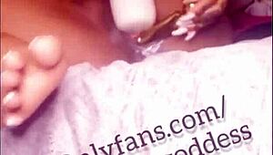 Sexy Ebony Thot Plays With Dildo