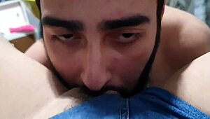 Athletic Latina Milf In Short Jeans Shows Everything To Her Cousin For Him To Suck Her Big Pussy In The Car