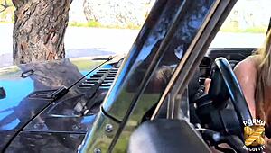 Is marta bimbo getting atomized by huge chibre?