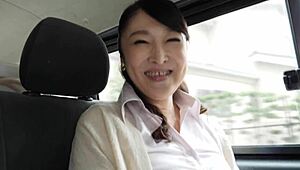 六十岁妻子原田恭子又回来和业余者狂野群交