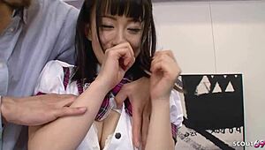 我体验第一次肛交束缚与日本女孩18