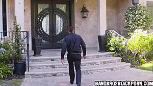 Peguei o Negro Tomando Banho e Ele Gozou