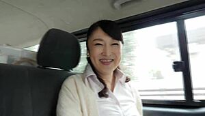 六十岁妻子原田恭子又回来和业余者狂野群交