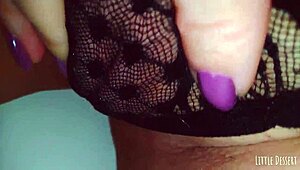 I can’t help fingering my pink pussy in a public restroom, caught on hidden cam voyeur