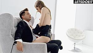 Petite Babe Masturbates Boldly