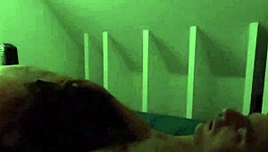 丰满继母自拍视频玩玩具自慰