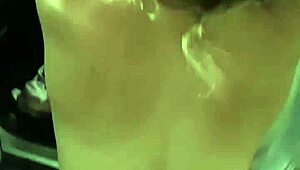 POV偷干老婆车库车震