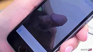 日本大奶继妈诱惑同学无码出轨