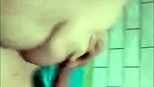 Indonesian aunt horny while husband at work!