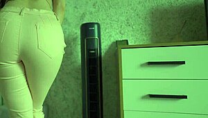 Female Desperation In Jeans