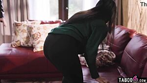 Big Ass Milf Squirt In Friend's Face