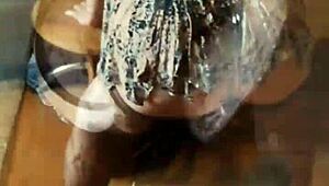 i feel so good masturbating like klaudiaambergirl while dancing in stockings