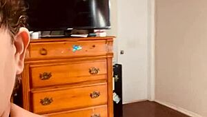 Watch me masturbate with my big tits bouncing, sexy and provocative?