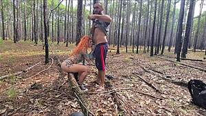 Ruiva gostosa contrasts her big ass Latina exhibitionism on the trail with intense outdoor sex