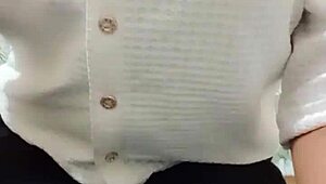 美艳印度妹享受紧屄指奸高潮