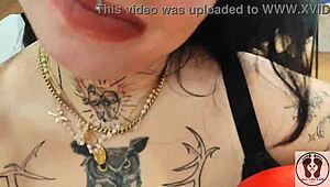 Deedee loves sports and ends with blowjob 😍