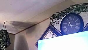 Goldielox Plays With Herself In Panties