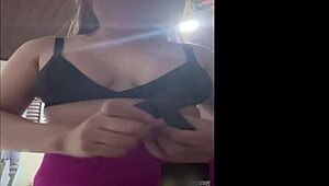 我让绿帽老公车里等去教练家偷情-karenkiss