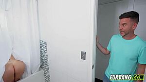 Chubby traveller gets anal surprise with big tits