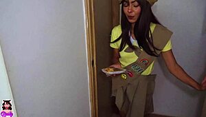 �Que Harias Si Voy A Tu Puerta A Venderte Galletas Y Te Ofrezco Este Trato �Me Follarias 😏