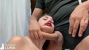 Botando a Novinha Submissa Pra Gozar no Ano Novo em Recife Ela Acabou Esguichando no Pauzão