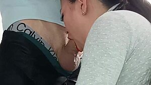 Deep blowjob ends with cum on face