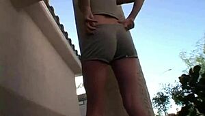 Amber, show that butt?