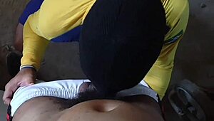 o dia que eu dominei o carteiro com anal ao ar livre 😈