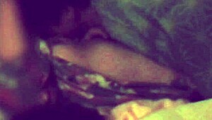 浴衣の若妻に夜這いをして、濃厚セックス