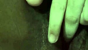 teen rubs herself with dildo in solo masturbation session