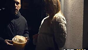 i put a sex timer on and fucked the blondie while tricking her boyfriend