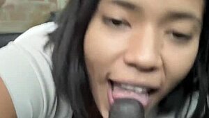 i suck the driver's huge dick to pay for the trip - amateur couple - nysdel