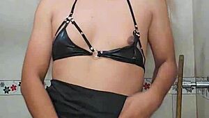 Hot Trans Woman In Bathroom Playing Around 😘