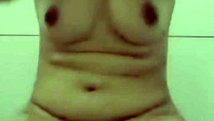 Sexy teen 18+ loves to fuck after taking a bath