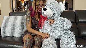 Watch this tiny Asian teen dildo her wet pussy.