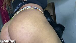 Munaj更新6 自拍粗抠肥逼狂潮吹！