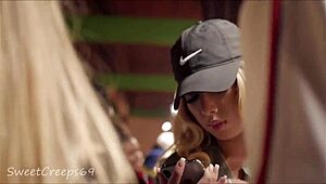 i got my bubble butt spied on durin the concert, feelin sexy