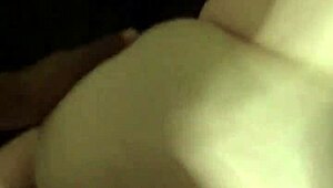 Meeting an older woman on Tinder for a casual chat