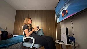 Teenagers say, We can't be alone without exploring our bodies