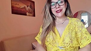 I Masturbate My Big Ass Without Panties in the Room