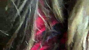 Chamei Ele Pra Entrar No Terreno Comigo E Fodemos No Mato Com Boceta Grande E Peitos